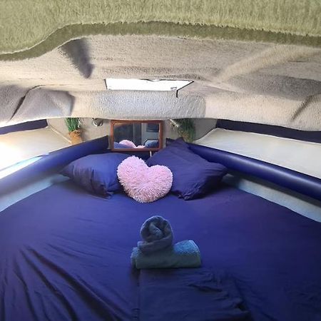 圣阿德里安-德贝索斯 Boat To Sleep In Barcelona酒店 外观 照片
