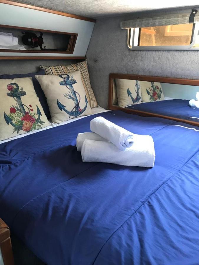 圣阿德里安-德贝索斯 Boat To Sleep In Barcelona酒店 外观 照片